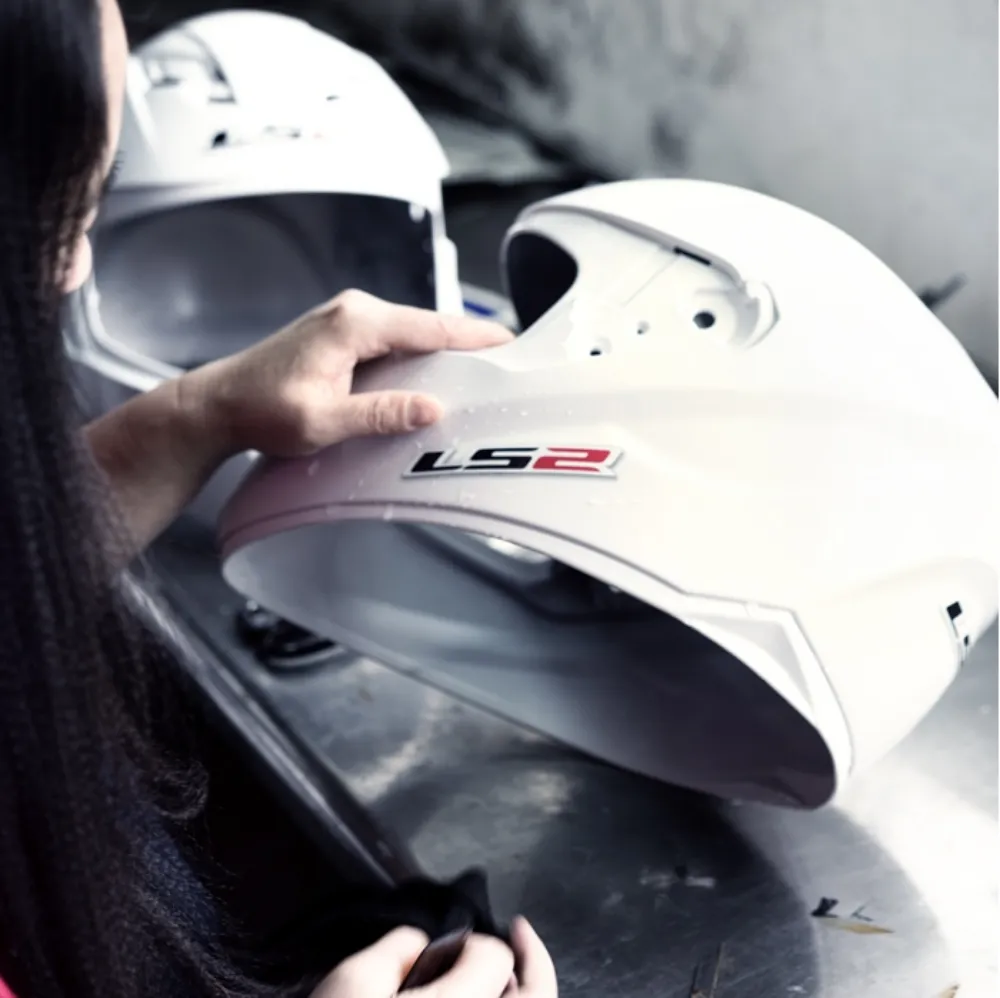 LS2のブランド: 厳しい品質